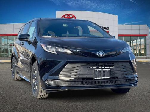 2026 Toyota Sienna Woodland Edition