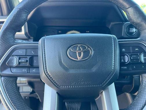Ice Cap 2024 Toyota Tacoma SR5