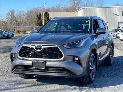 2025 Toyota Highlander XLE