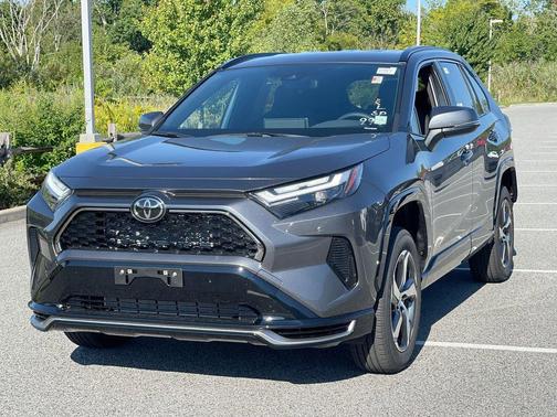 2025 Toyota RAV4 Hybrid SE