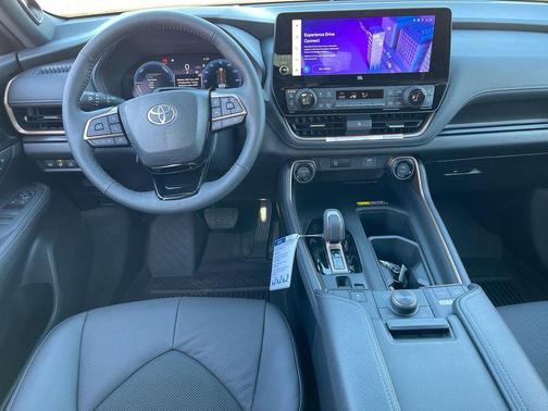 2026 Toyota Grand Highlander Hybrid Platinum MAX