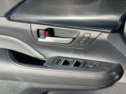 2026 Toyota Grand Highlander Hybrid Platinum MAX