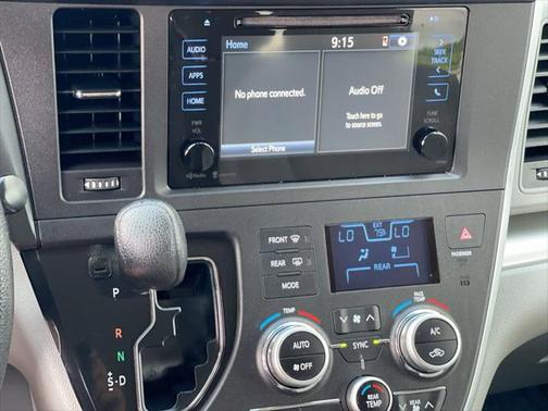 2015 Toyota Sienna LE