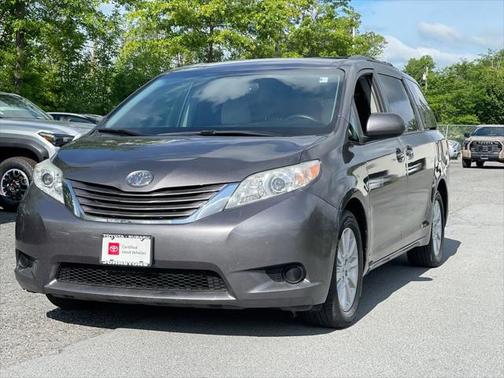 2015 Toyota Sienna LE