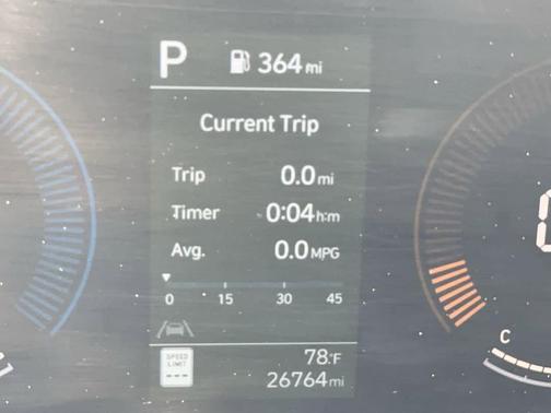 Atlas White 2025 Hyundai KONA SEL
