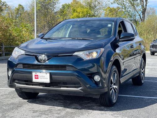 2018 Toyota RAV4 AWD (Natl)