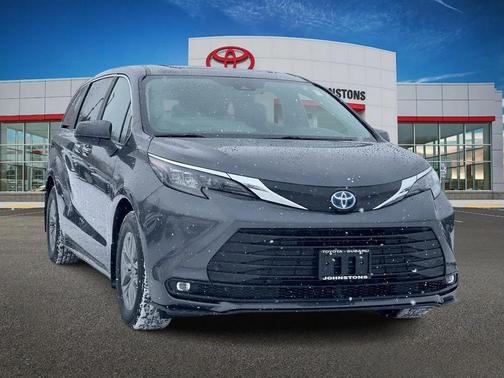 2025 Toyota Sienna XLE