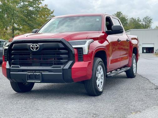 2025 Toyota Tundra SR