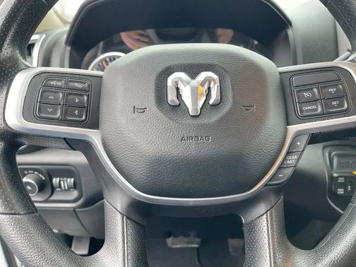 2019 RAM 3500 Big Horn Crew Cab 4x4 8' Box