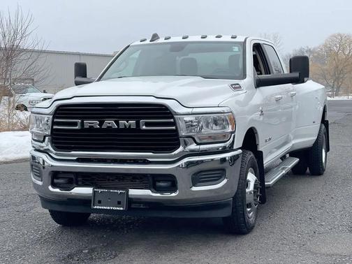 2019 RAM 3500 Big Horn Crew Cab 4x4 8' Box