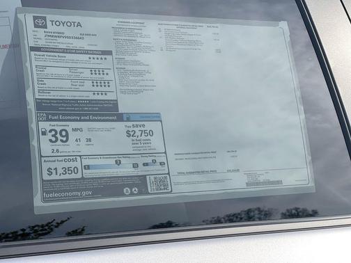 2025 Toyota RAV4 Hybrid XLE