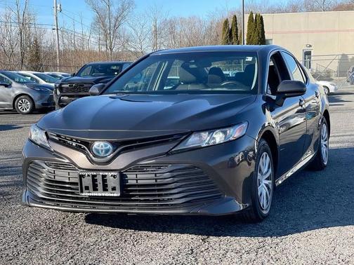 2018 Toyota Camry Hybrid LE