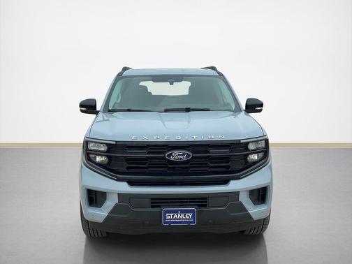 Glacier Gray Metallic Tri-Coat 2026 Ford Expedition Max Active 4x2