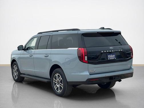 Glacier Gray Metallic Tri-Coat 2026 Ford Expedition Max Active 4x2