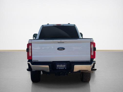 OXFORD WHITE 2025 Ford F-250 Lariat