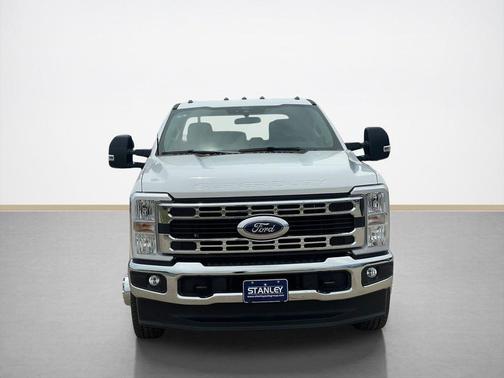 Oxford White 2026 Ford F-350 XLT