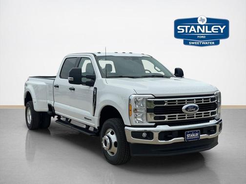 Oxford White 2026 Ford F-350 XLT