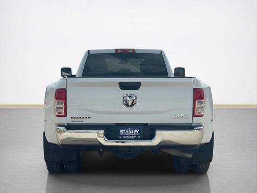 2024 RAM 3500 Big Horn Crew Cab 4x4 8' Box