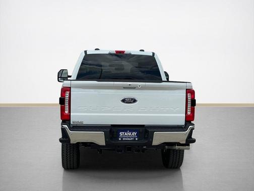 Oxford White 2026 Ford F-250 Lariat