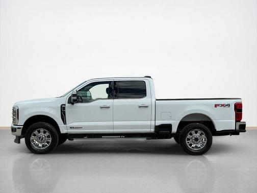Oxford White 2026 Ford F-250 Lariat