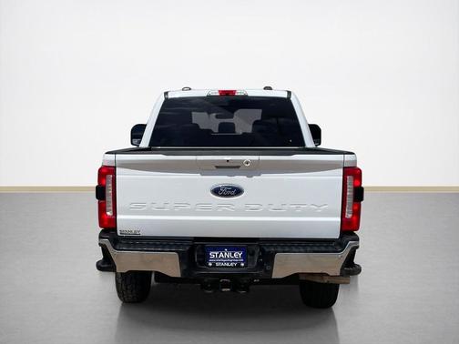 OXFORD WHITE 2024 Ford F-250 Lariat