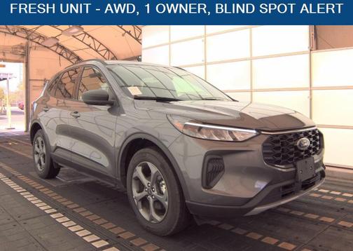 Carbonized Gray Metallic 2025 Ford Escape ST-Line