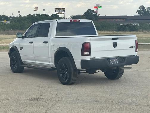 2023 RAM 1500 Classic Warlock Crew Cab 4x4 5'7' Box