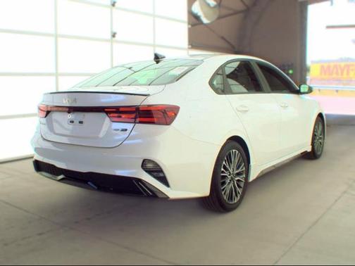 Snow White Pearl 2023 Kia Forte GT-Line