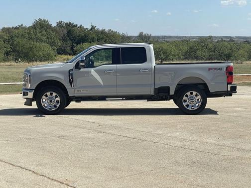 2026 Ford F-250 Lariat