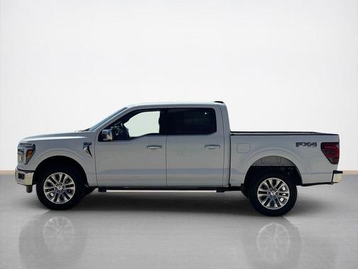 Star White Metallic Tri-Coat 2026 Ford F-150 Lariat
