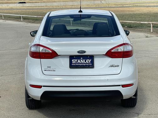 2015 Ford Fiesta SE