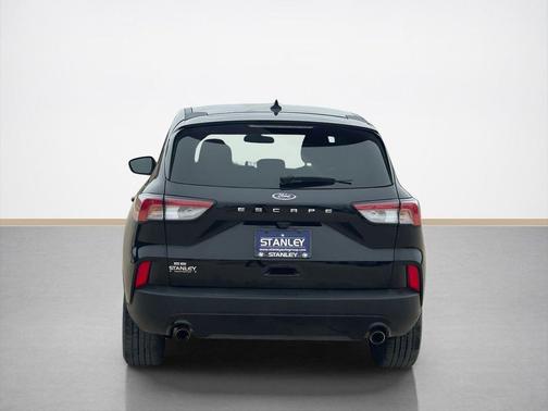 Agate Black Metallic 2022 Ford Escape SE