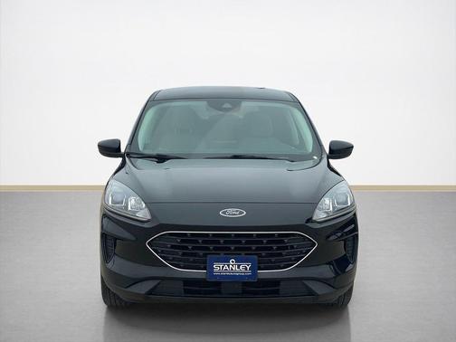 Agate Black Metallic 2022 Ford Escape SE