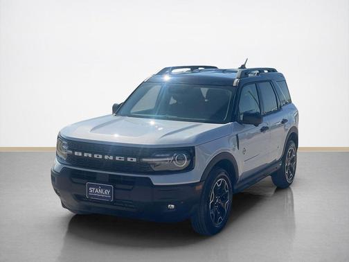 Space White Metallic 2026 Ford Bronco Sport Outer Banks