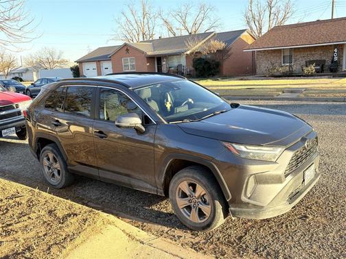 2023 Toyota RAV4 XLE
