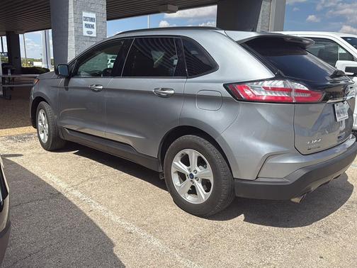 2020 Ford Edge SE