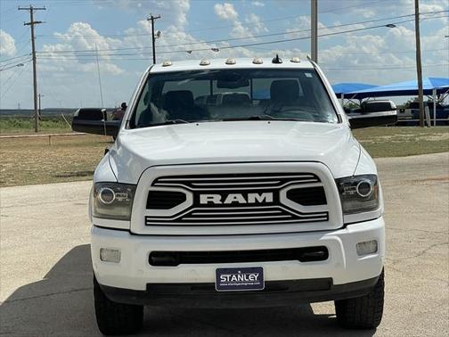 2018 RAM 2500 Laramie Crew Cab 4x4 6'4' Box
