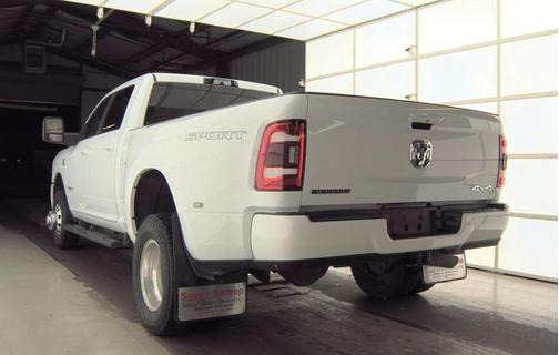 2023 RAM 3500 Big Horn Crew Cab 4x4 8' Box