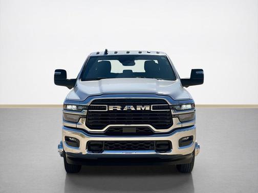 2025 RAM 3500 Tradesman Crew Cab 4x4 8' Box