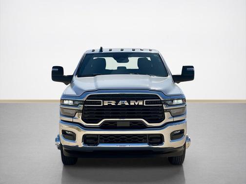 2025 RAM 3500 Tradesman Crew Cab 4x4 8' Box