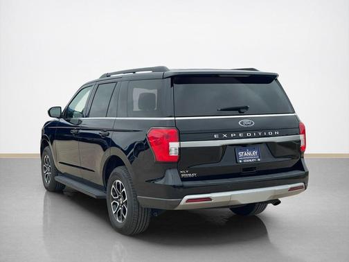 Agate Black Metallic 2024 Ford Expedition XLT