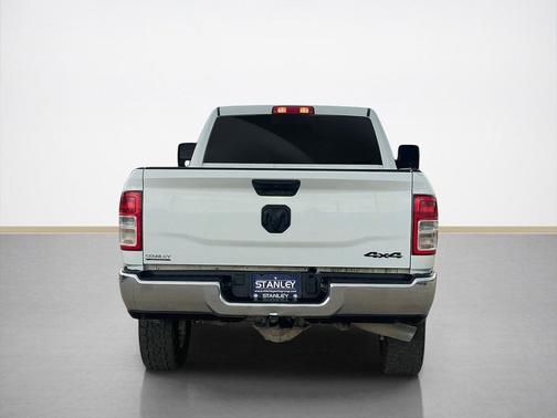 Bright White Clearcoat 2024 RAM 2500 Tradesman Crew Cab 4x4 8' Box