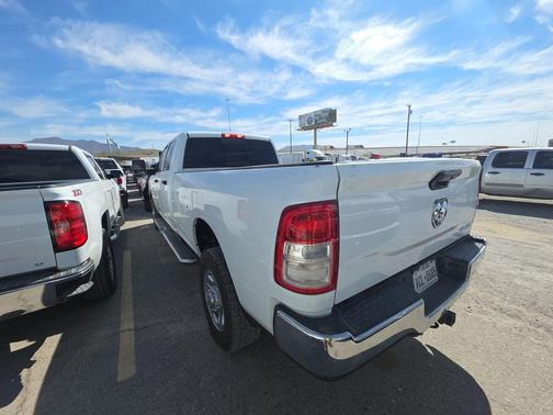 2024 RAM 2500 Tradesman Crew Cab 4x4 8' Box