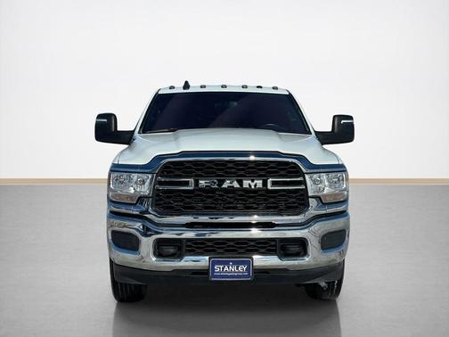 2023 RAM 2500 Tradesman Crew Cab 4x4 6'4' Box