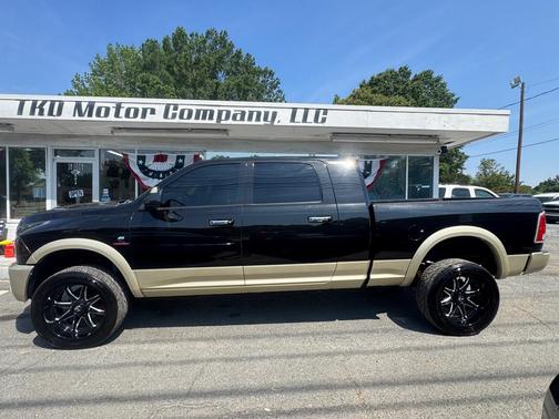 Brilliant Black Crystal Pearlcoat 2015 RAM 2500 Longhorn