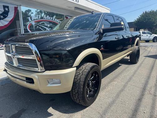 Brilliant Black Crystal Pearlcoat 2015 RAM 2500 Longhorn