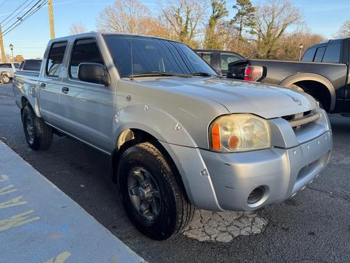 2004 Nissan Frontier XE-V6 Crew Cab