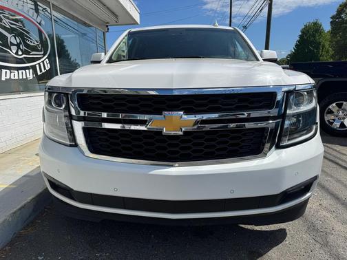 WHITE 2015 Chevrolet Suburban 1500 LT