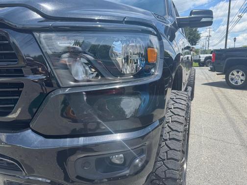 Diamond Black Crystal Pearlcoat 2020 RAM 1500 Big Horn/Lone Star