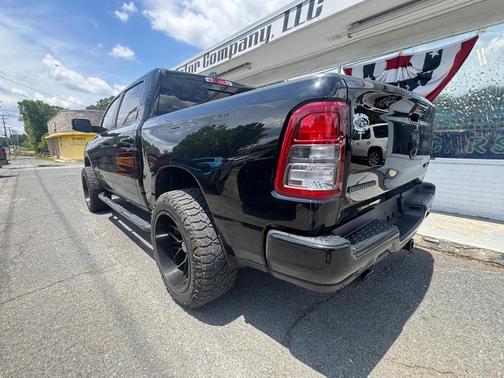 Diamond Black Crystal Pearlcoat 2020 RAM 1500 Big Horn/Lone Star